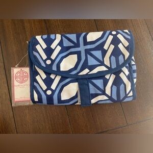 NWT Buckhead Betties cosmetics bag